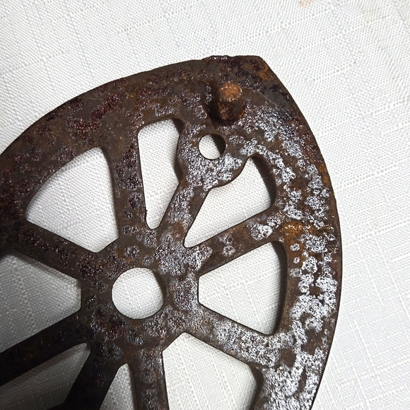 Vintage Antique Sad Iron Trivet Stand Rustic Patina Metal Cast Iron Primitive - Picture 14 of 17